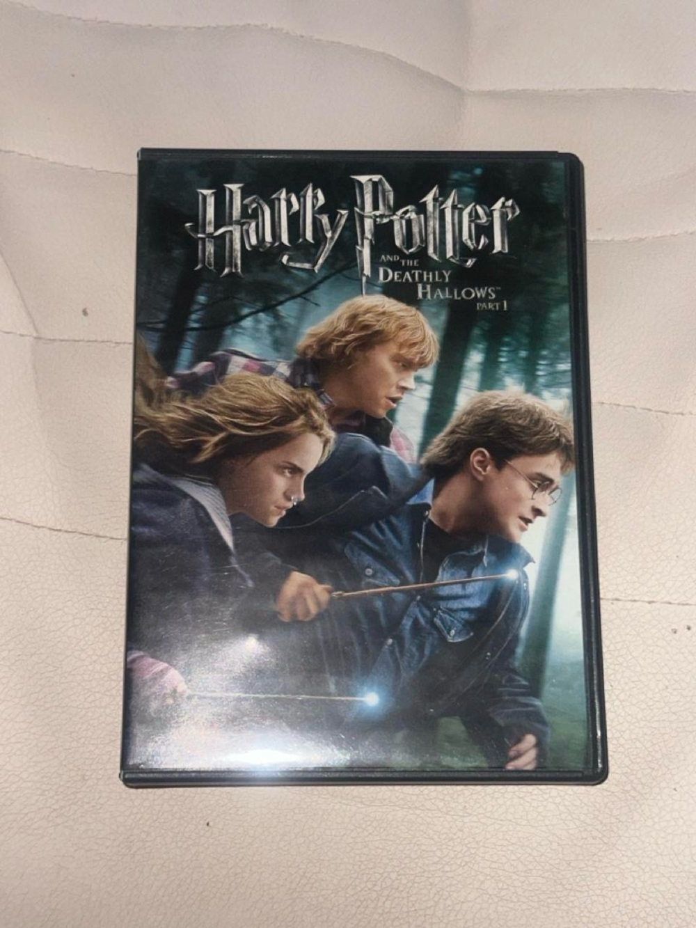 Harry Potter and the Deathly Hallows Part 1 DVD - Black